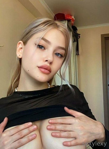 blondiesasha feet onlyfans