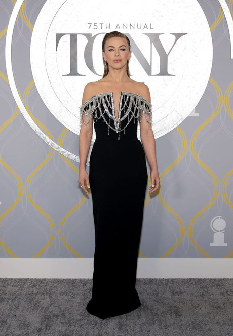 Julianne Hough onlyfans naked leak