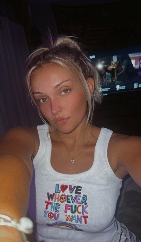 ariastormx onlyfans desnuda