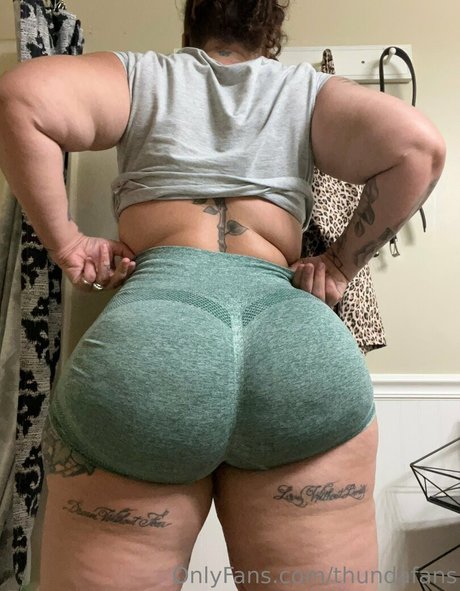 thundafans onlyfans model