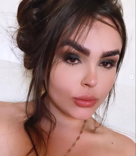 Bianca Angheben onlyfans leaked tits