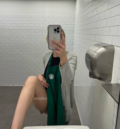 TheNoFaceQueen leaked onlyfans porn