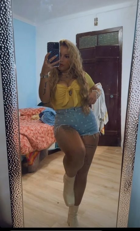 Adrii Rosado naked onlyfans leaks