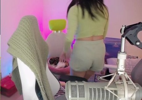 AriaSaki onlyfans desnuda