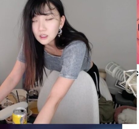 AriaSaki onlyfans nude pictures