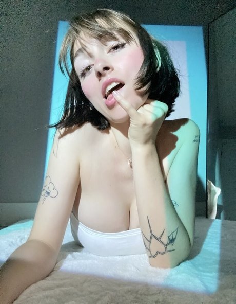 awholelottazozo onlyfans images