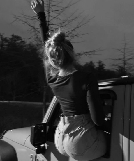 Elsuzannee onlyfans naked