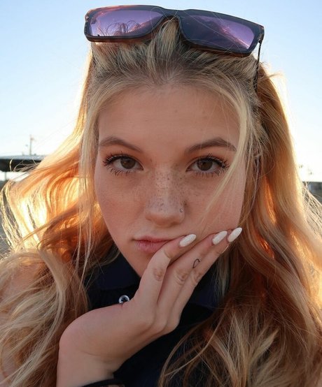 Elsuzannee on onlyfans