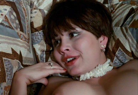 Desiree Cousteau onlyfans leajs