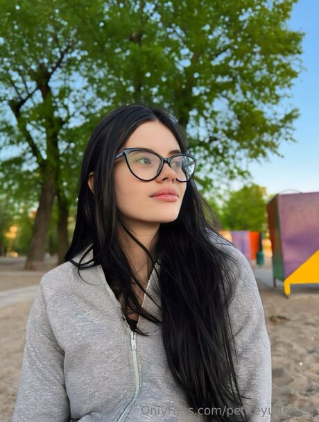 Petiteyunoruse only fans nude