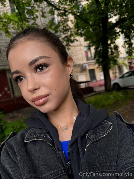 Mollylo onlyfans pic