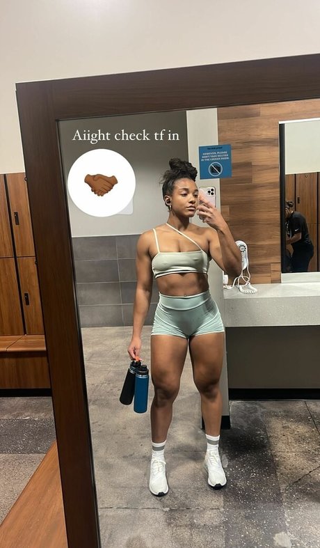 aaaaayevuh onlyfans porn nude