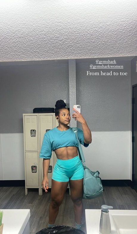 aaaaayevuh onlyfans desnuda