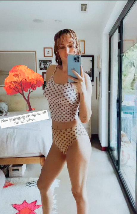 Rumer Willis onlyfans content