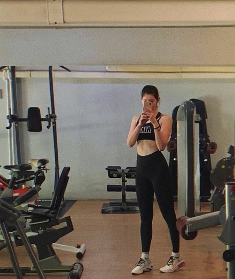 Aloona Larionova onlyfans archive