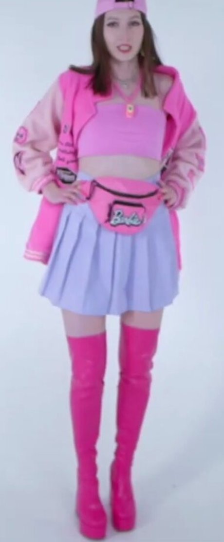 Aloona Larionova onlyfans tits