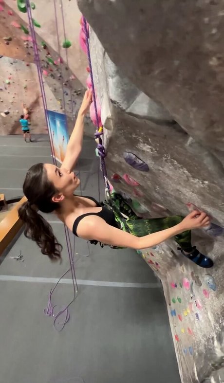 Grace Caroline Currey onlyfans boobs