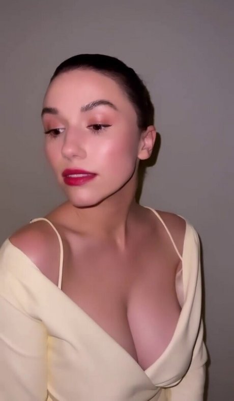 Grace Caroline Currey nude on onlyfans