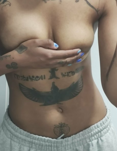 yourcleopathra onlyfans model images