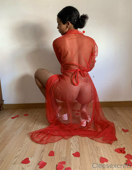 yourcleopathra naked on onlyfans