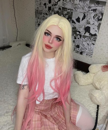 Lyraleiq onlyfans naked leaked