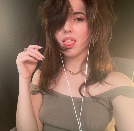 Slight Sounds onlyfans nude content