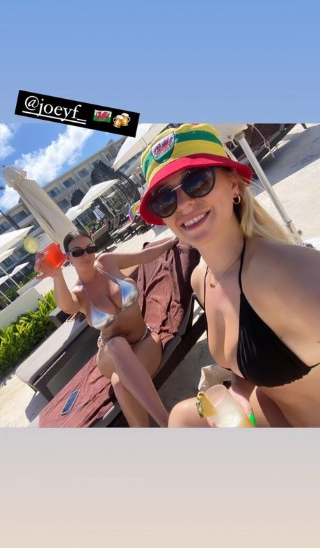 Jessica Davies xxx only fans