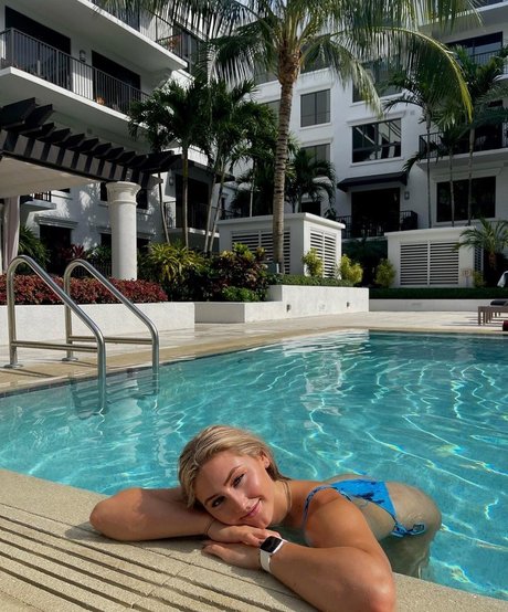 Molly Caudery nude only fans leaks