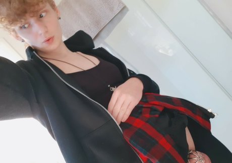 parkdaleart naked on onlyfans