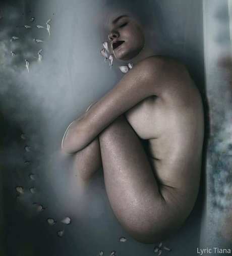 lyrictiana onlyfans boobs