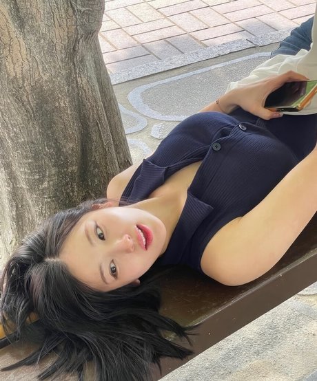 WomenK pop Profile pic