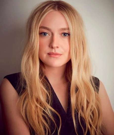 Dakota Fanning onlyfans nide