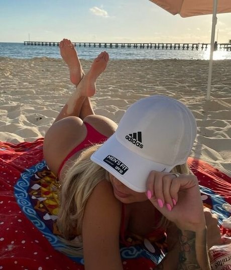 Joyce Gumiero onlyfans nude photos