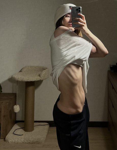 Toma Efremova boobs onlyfans