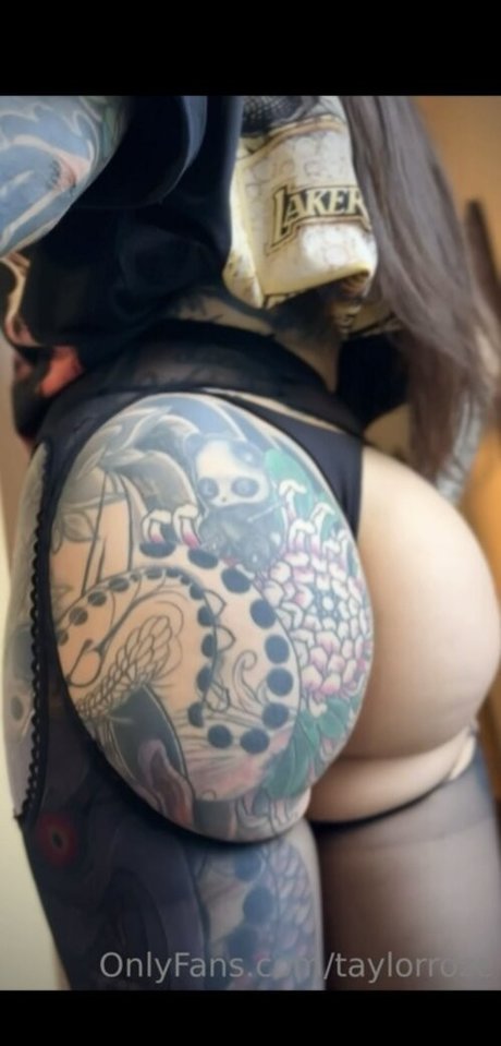 Taylor Roze onlyfans leams