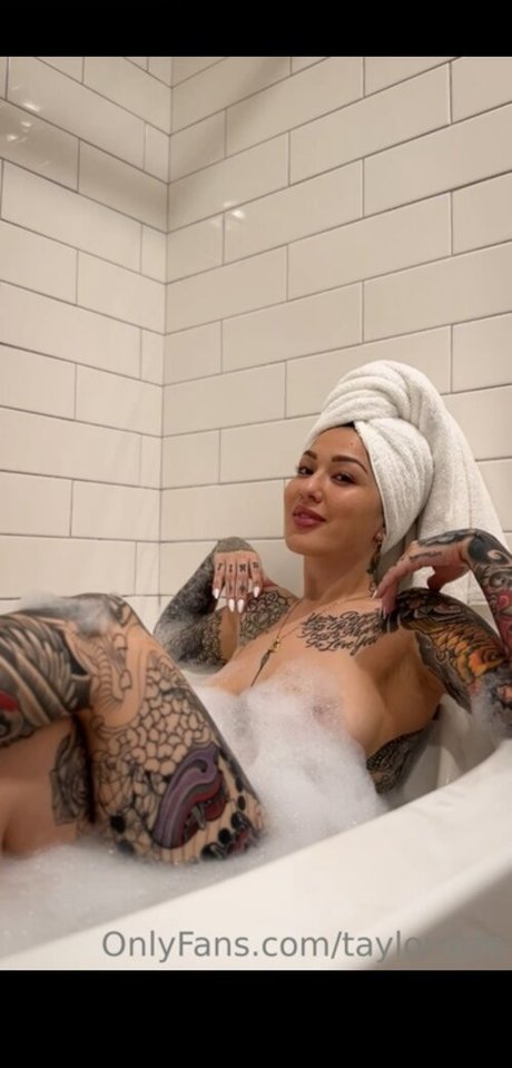 Taylor Roze onlyfans model photo
