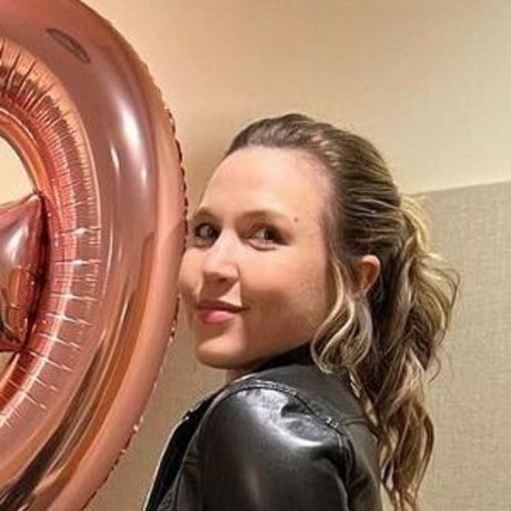 Taylor Tomlinson onlyfans leaked naked