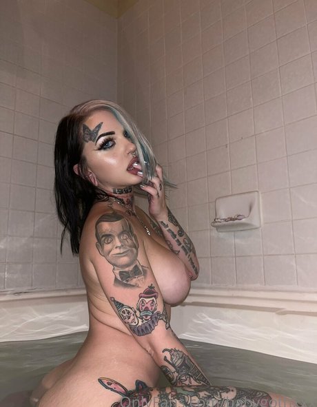 babygothxxx onlyfans pics