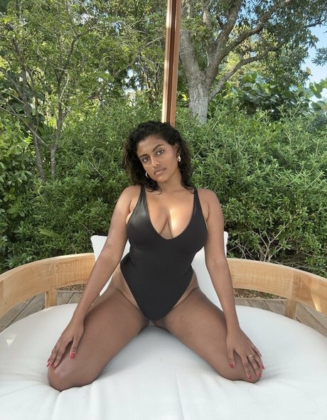 Yamini Nambimadom onlyfans leak new