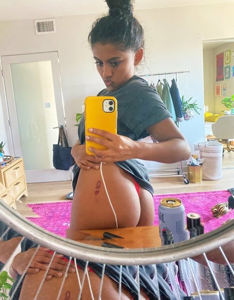 Yamini Nambimadom onlyfans leak