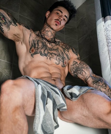 jakipzfree onlyfans leaked photos