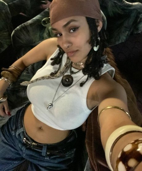 Aaliyeezy onlyfans naked