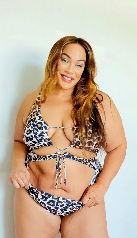 Nia Jax only fans free