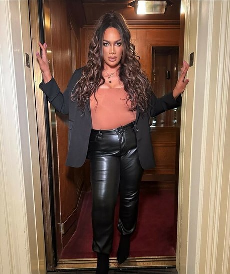 Nia Jax onlyfans nude