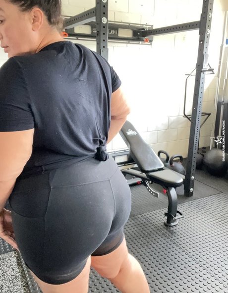 Nia Jax onlyfans nude