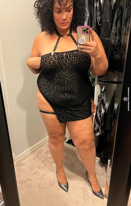 Nia Jax naked onlyfans