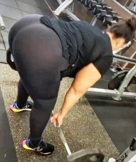 Nia Jax onlyfans model images