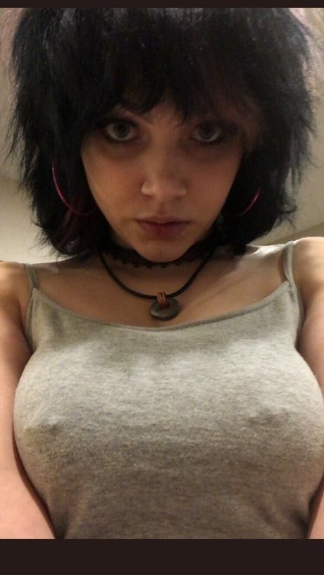 Guttergirlgab onlyfans naked leaks