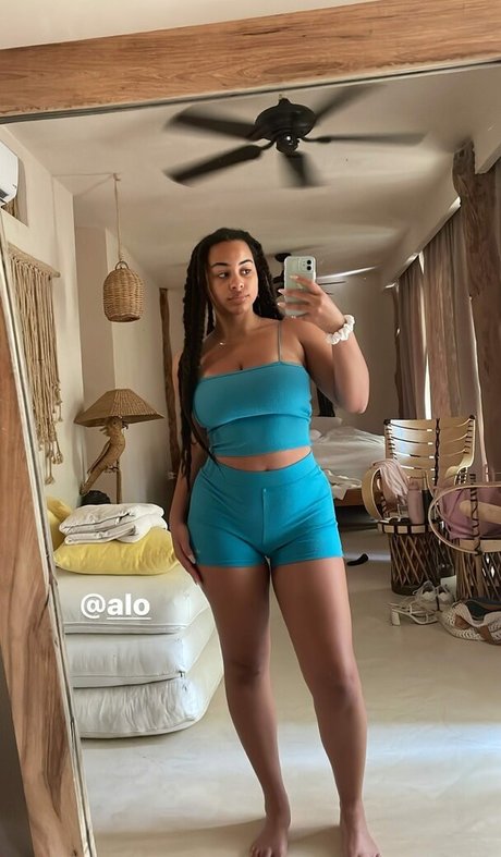 Raina Morris nude onlyfans leaked