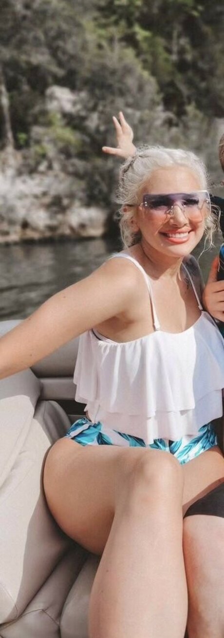 Addie Nicole Amick onlyfans tits